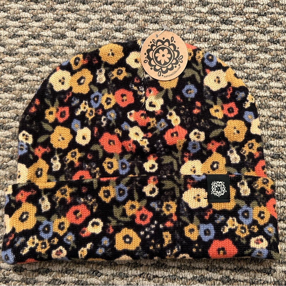 *NWT* NATURAL LIFE WOMEN’S FLORAL BEANIE HAT O/S